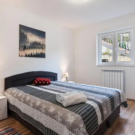 Lovely In Veprinac With Private Terrace
