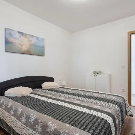 Apartment Lovely In Veprinac With Private Terrace