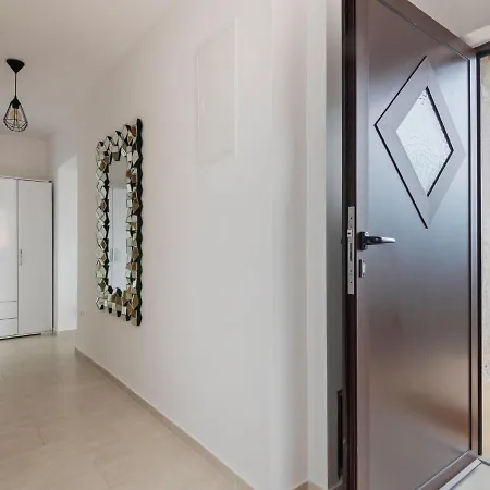 Lovely In Veprinac With Private Terrace *