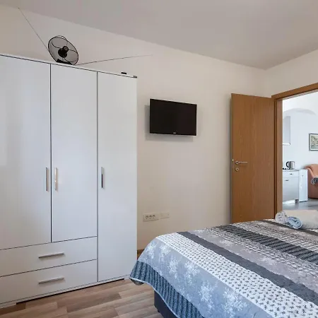 Lovely In Veprinac With Private Terrace Apartament *